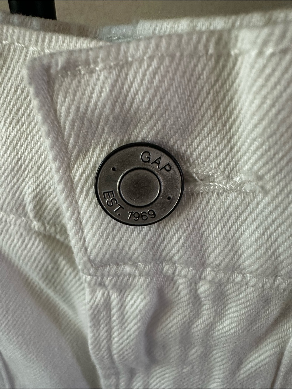 GAP Women's Cream High-Rise Utility Shorts - Picture 6 of 9